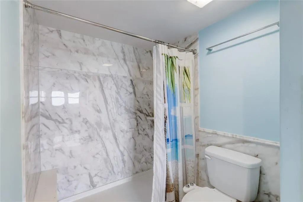 3200 Port Royale Dr, #1207
