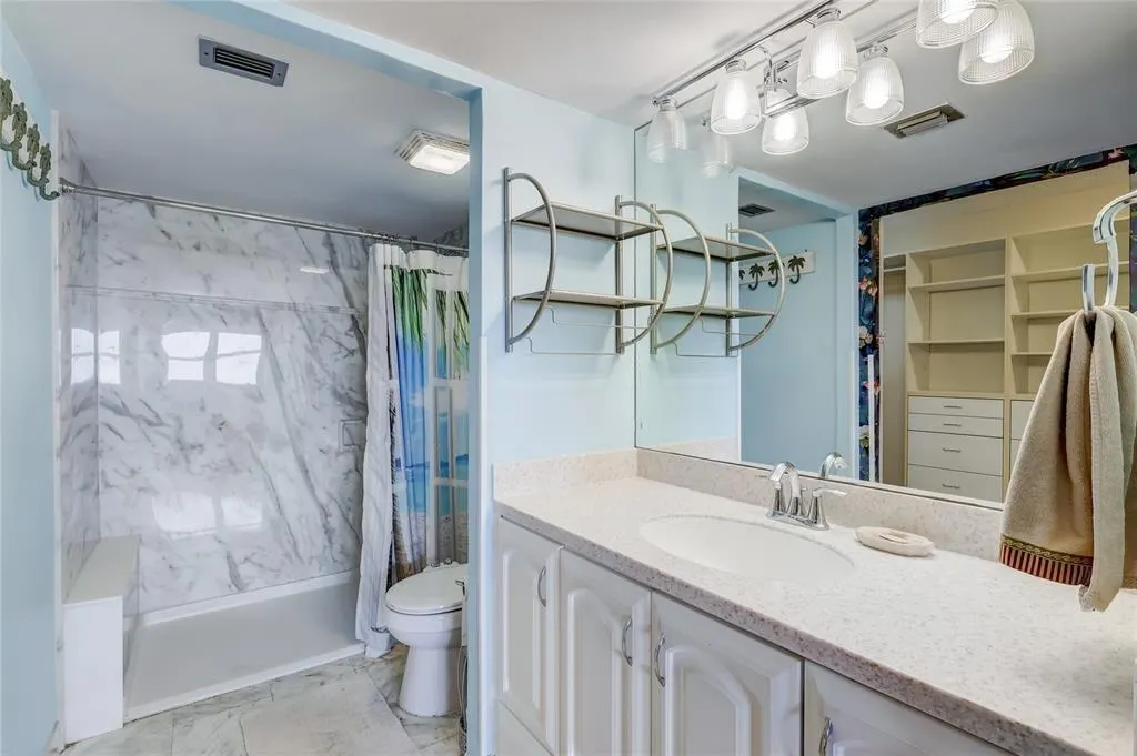 3200 Port Royale Dr, #1207
