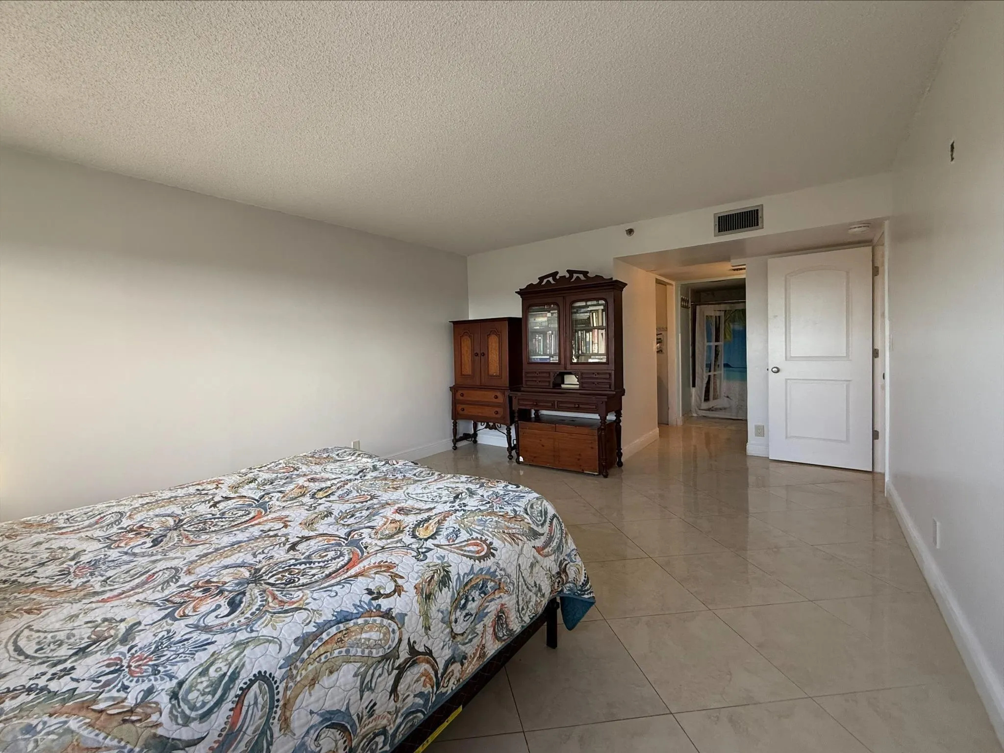 3200 Port Royale Dr, #1207