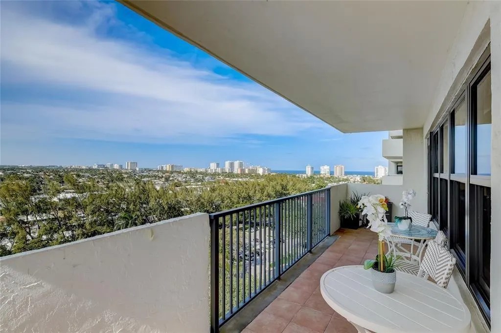 3200 Port Royale Dr, #1207