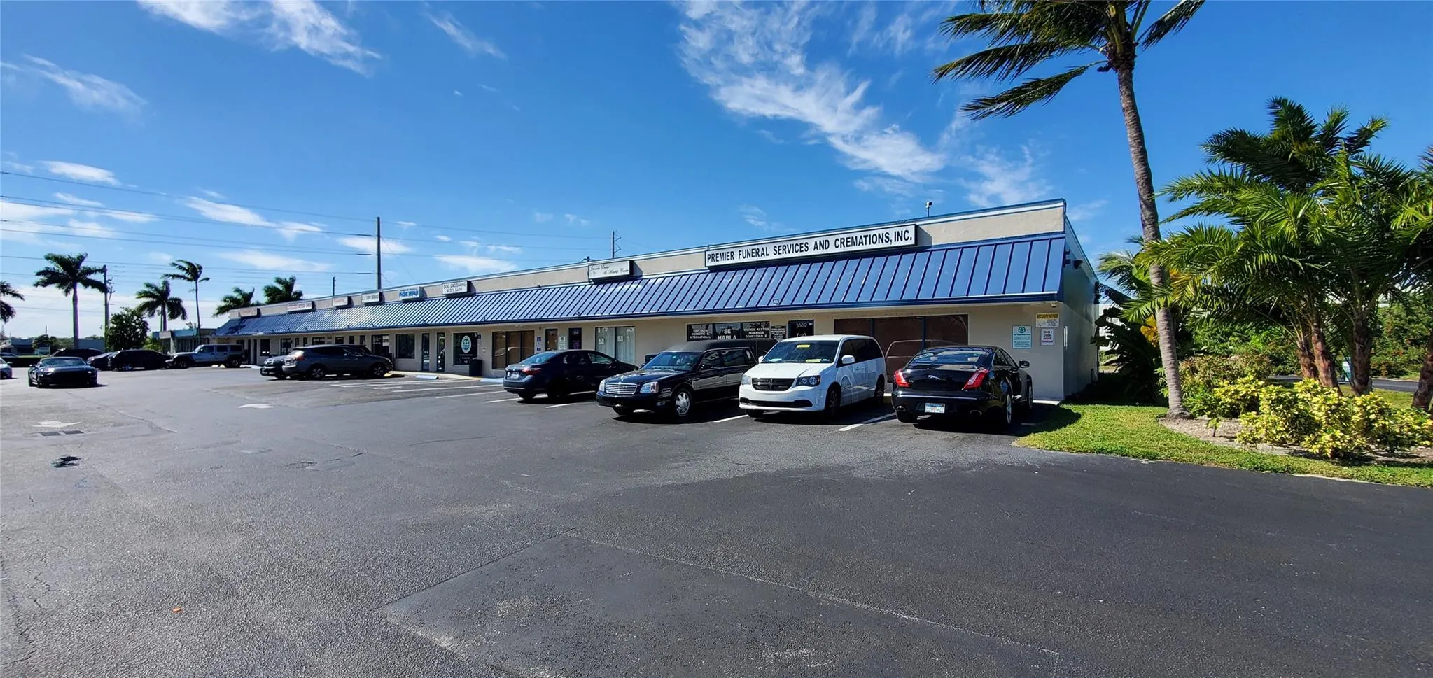 3801 Powerline Rd, #3841