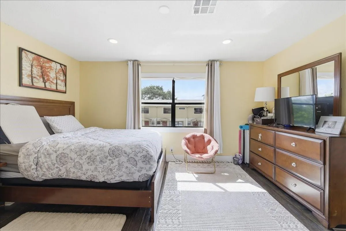 3370 Beau Rivage Dr, #2X