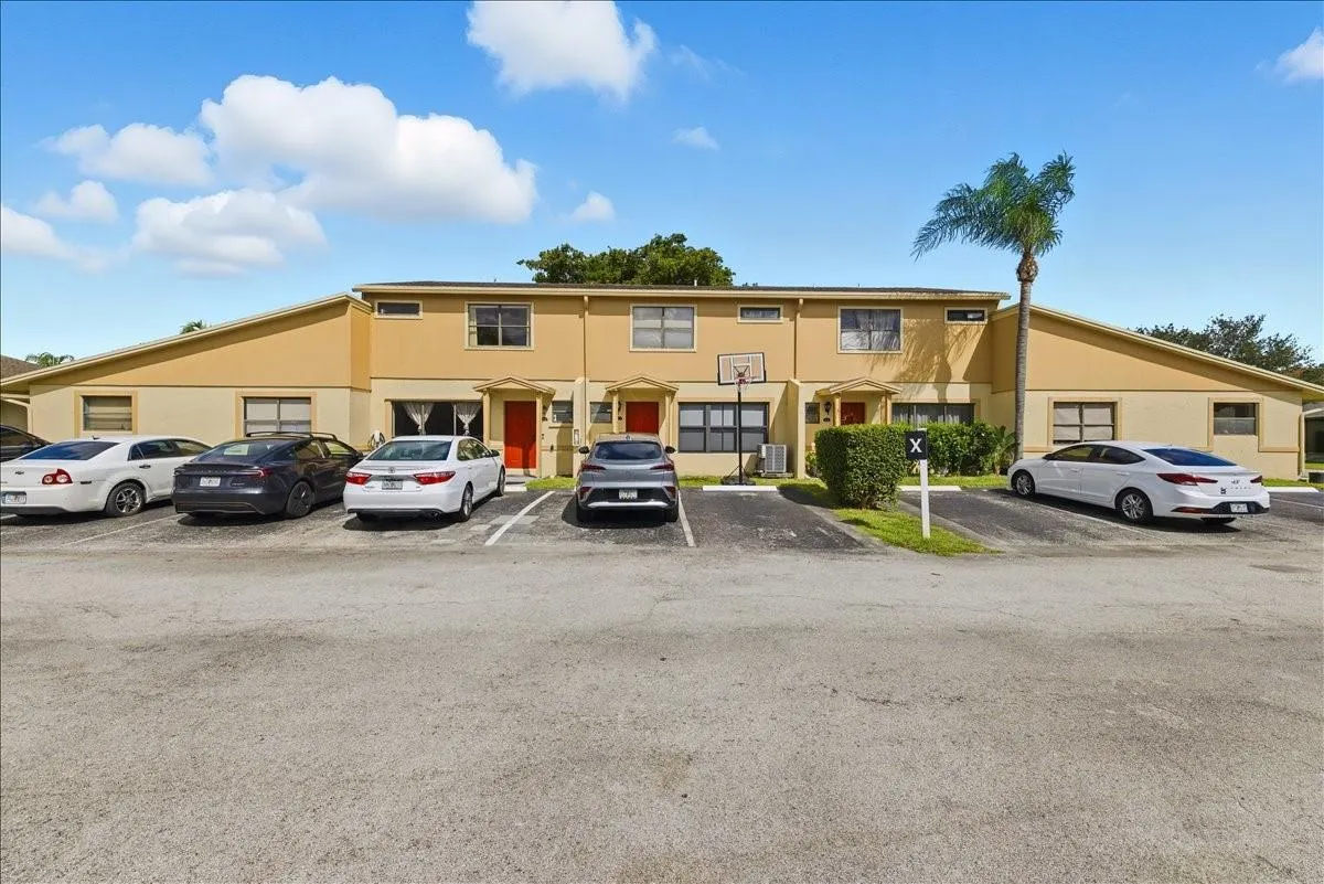 3370 Beau Rivage Dr, #2X