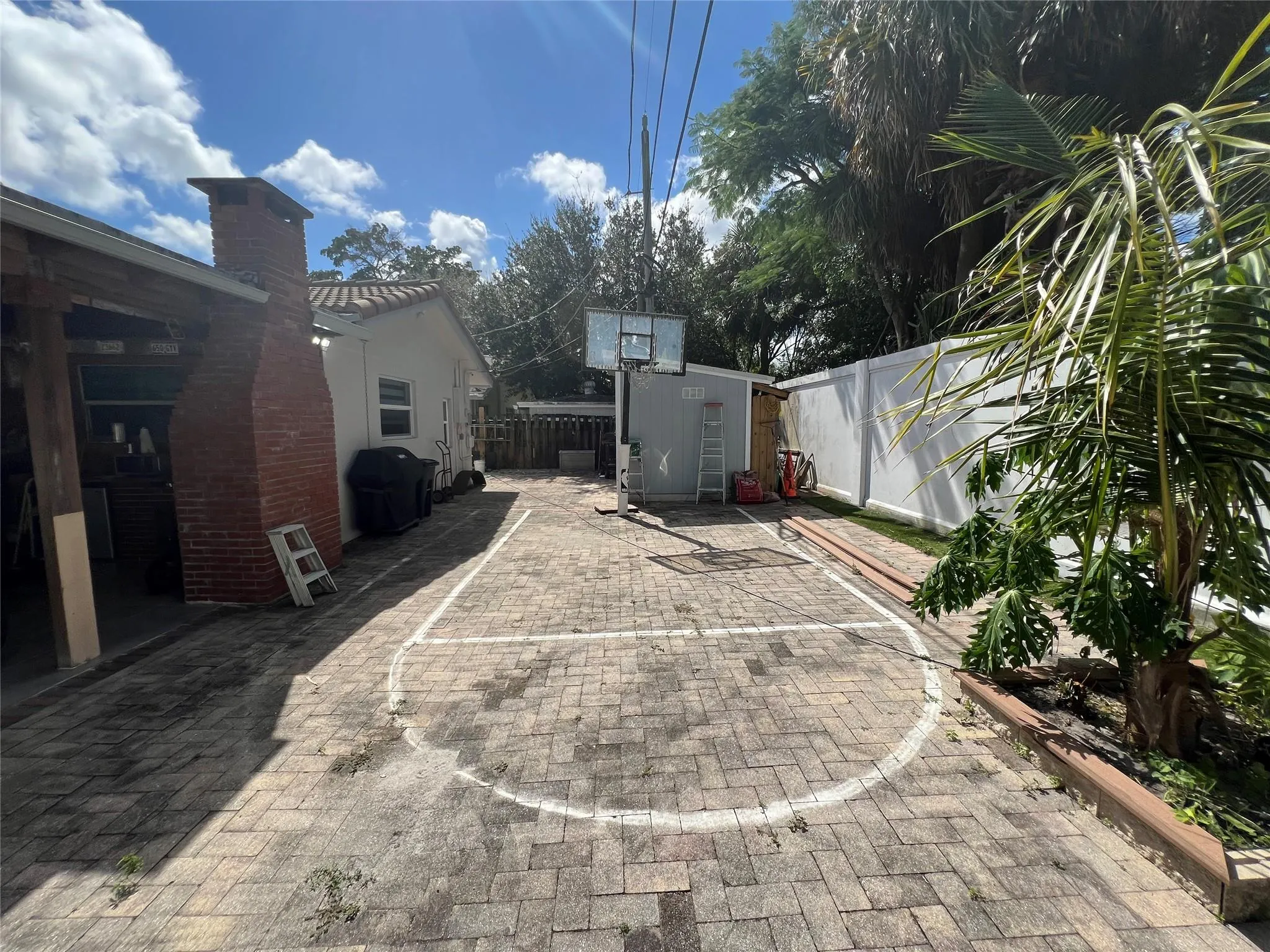 115 SW 34TH