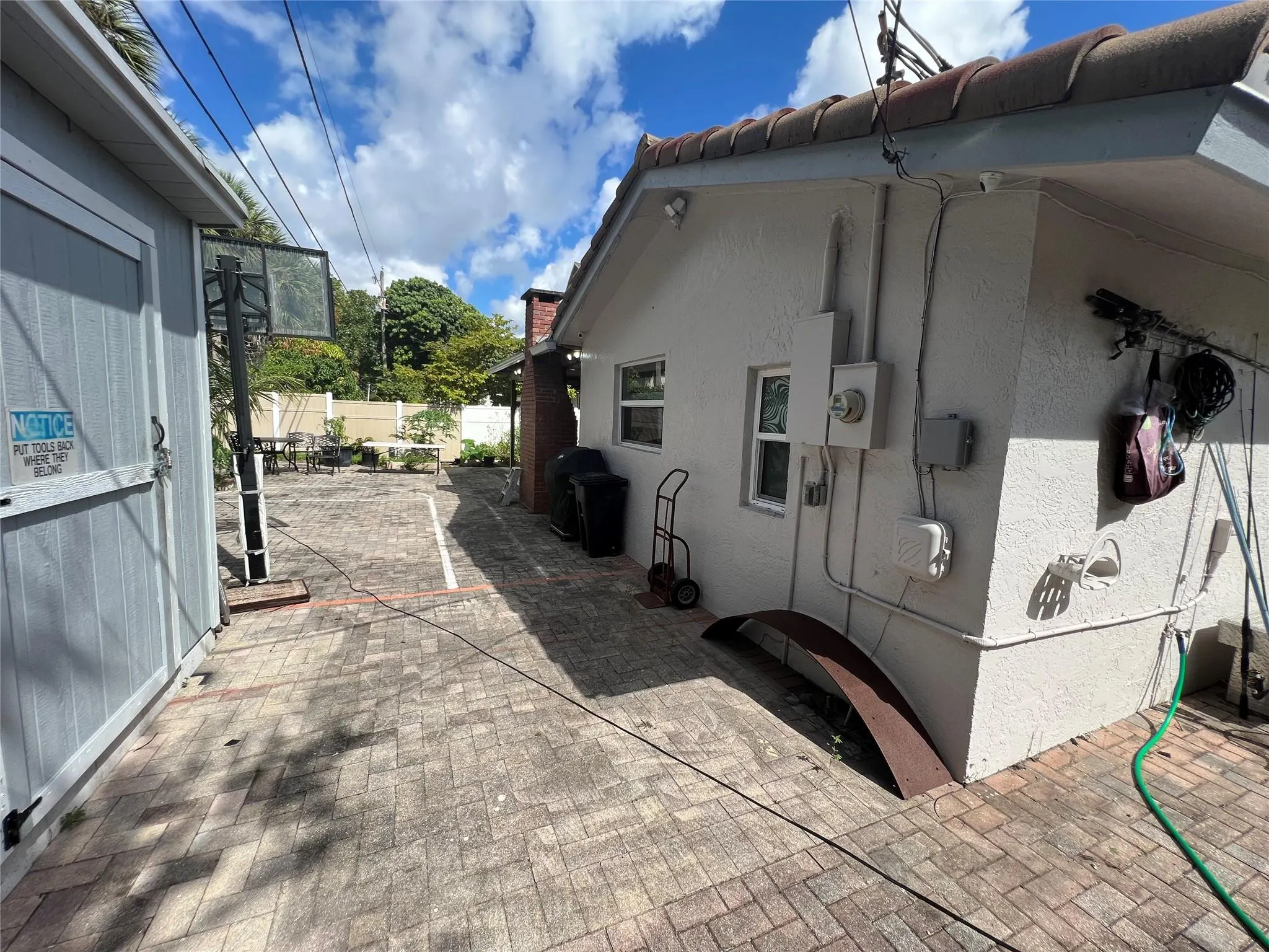 115 SW 34TH