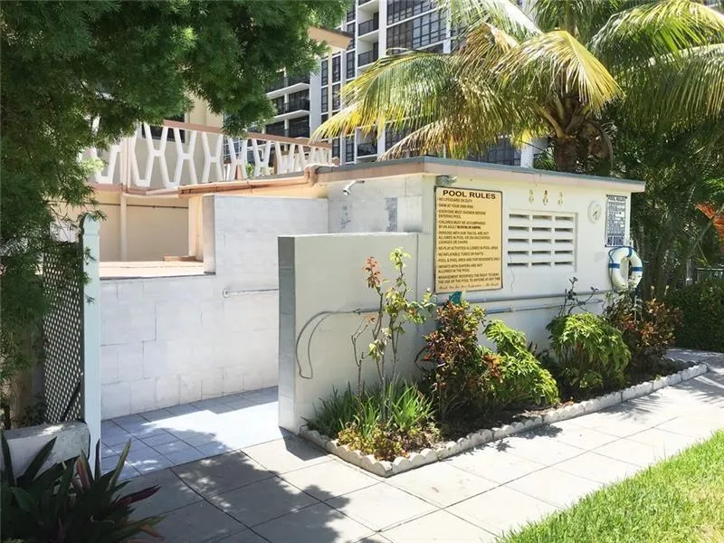 2001 S Ocean Dr, #1