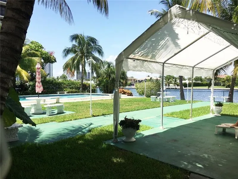 2001 S Ocean Dr, #1