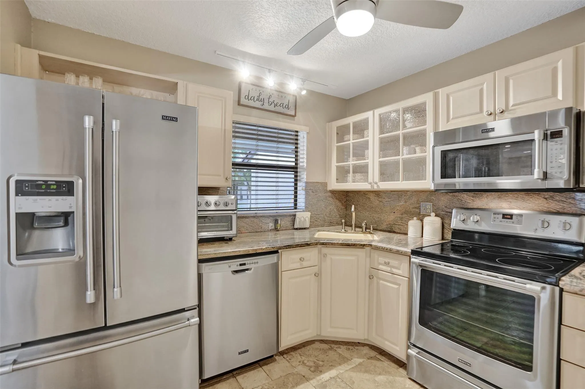 2518 Carambola Circle N, #1813
