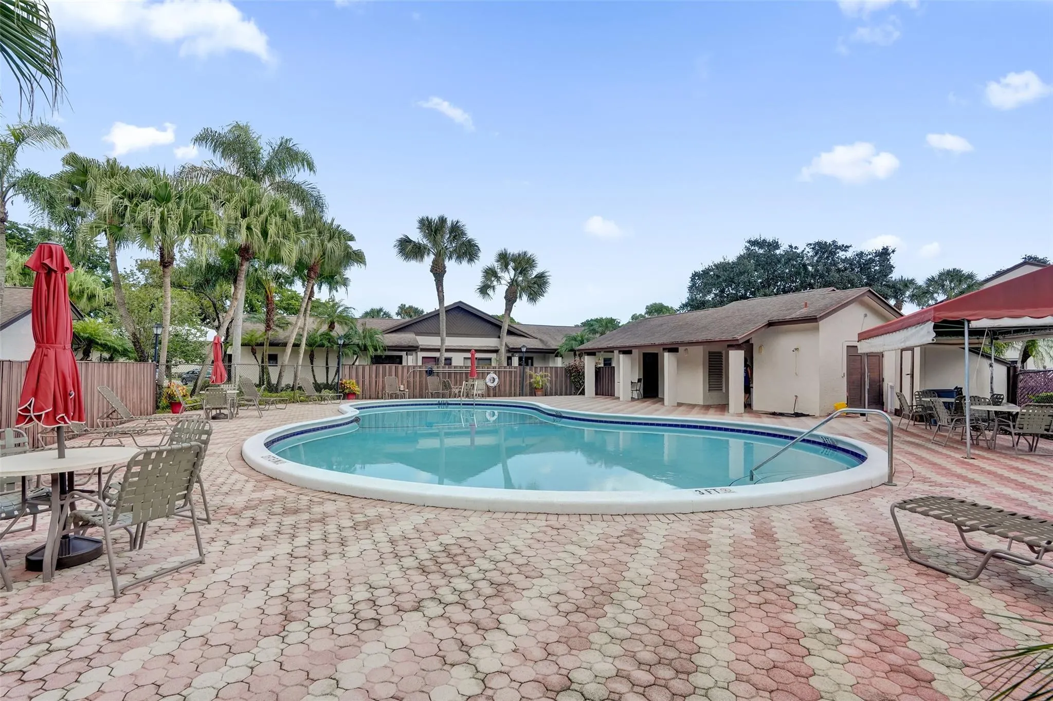 2518 Carambola Circle N, #1813