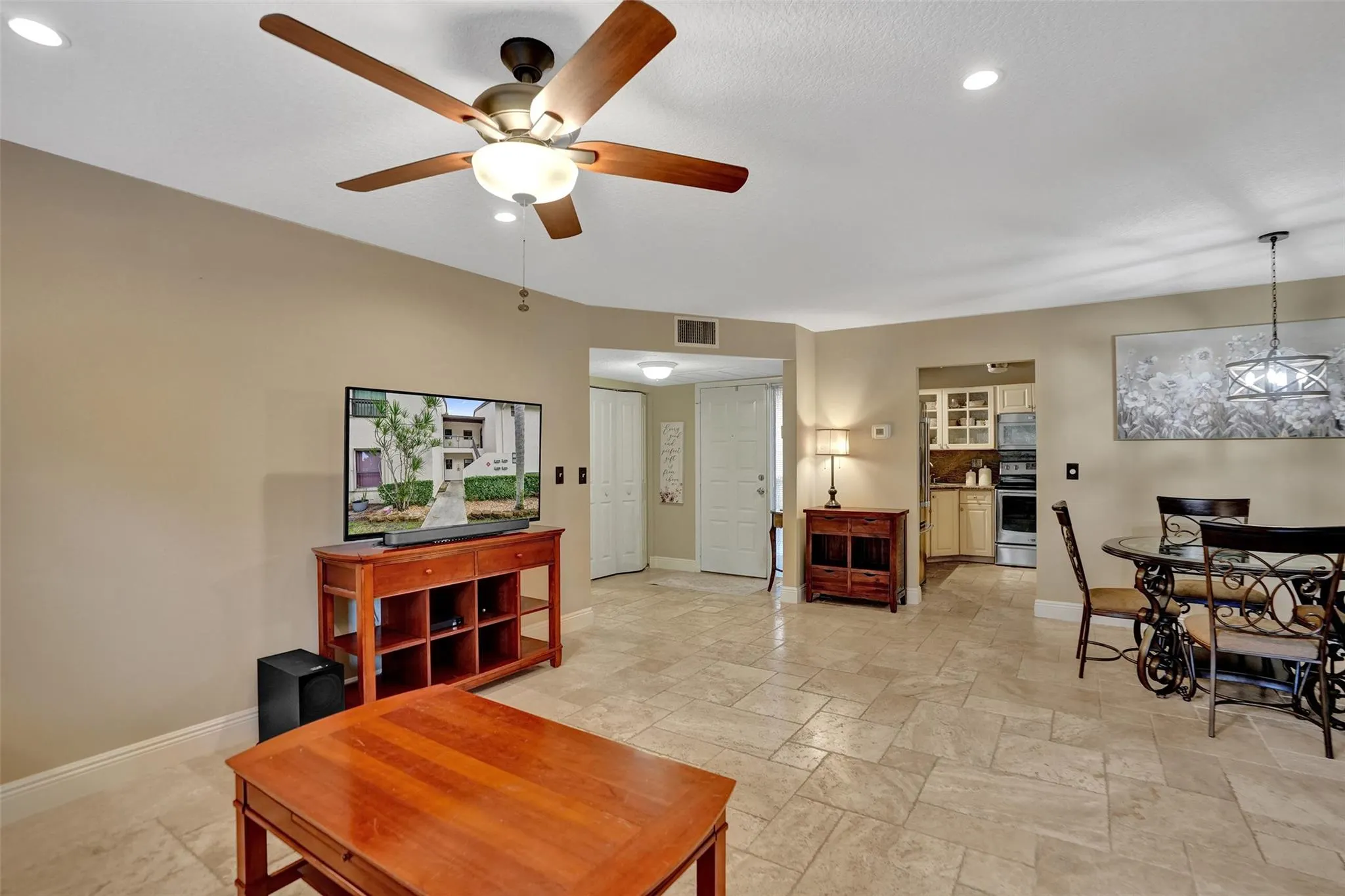2518 Carambola Circle N, #1813
