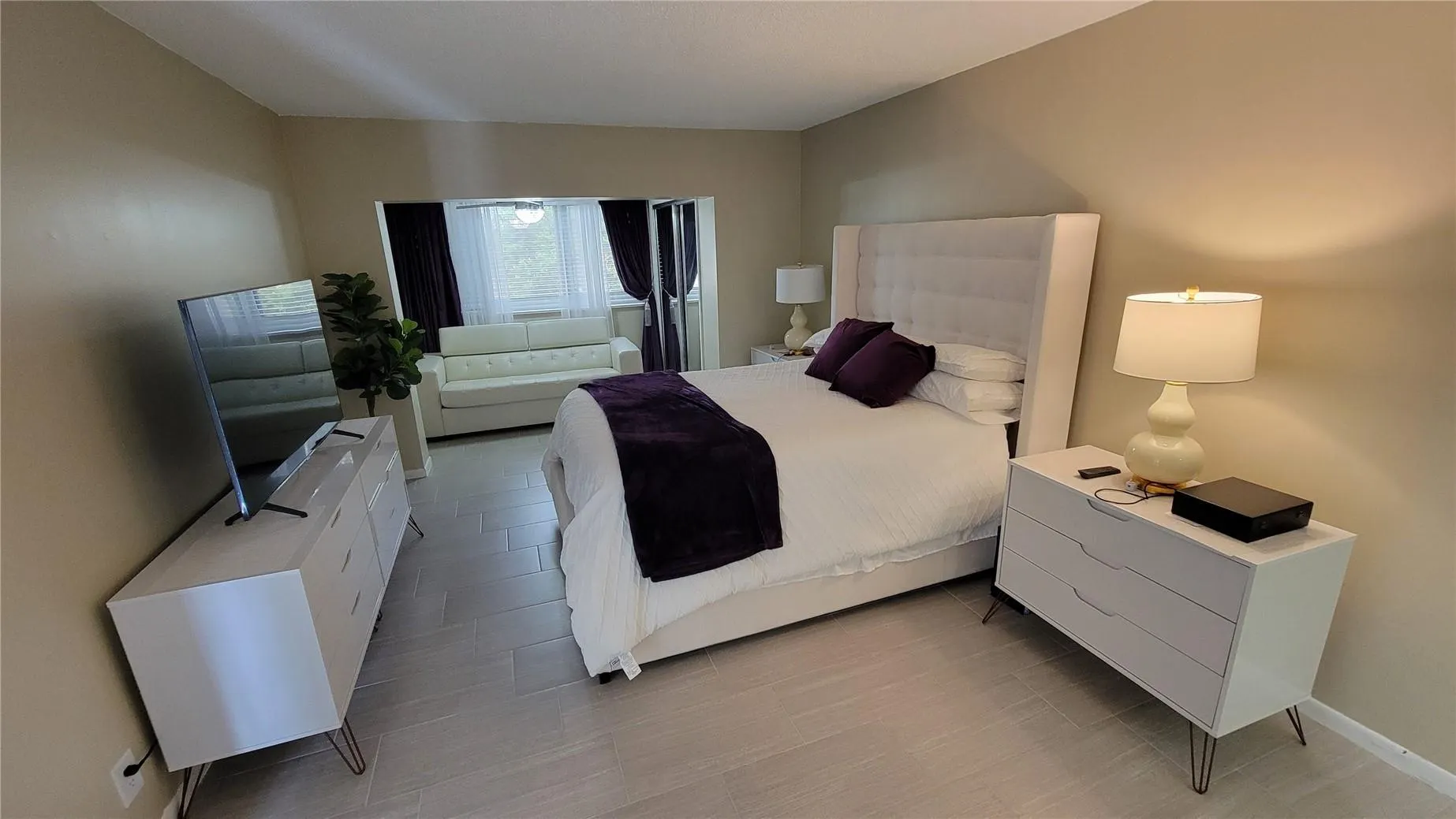 1801 Presidential Way, #D202