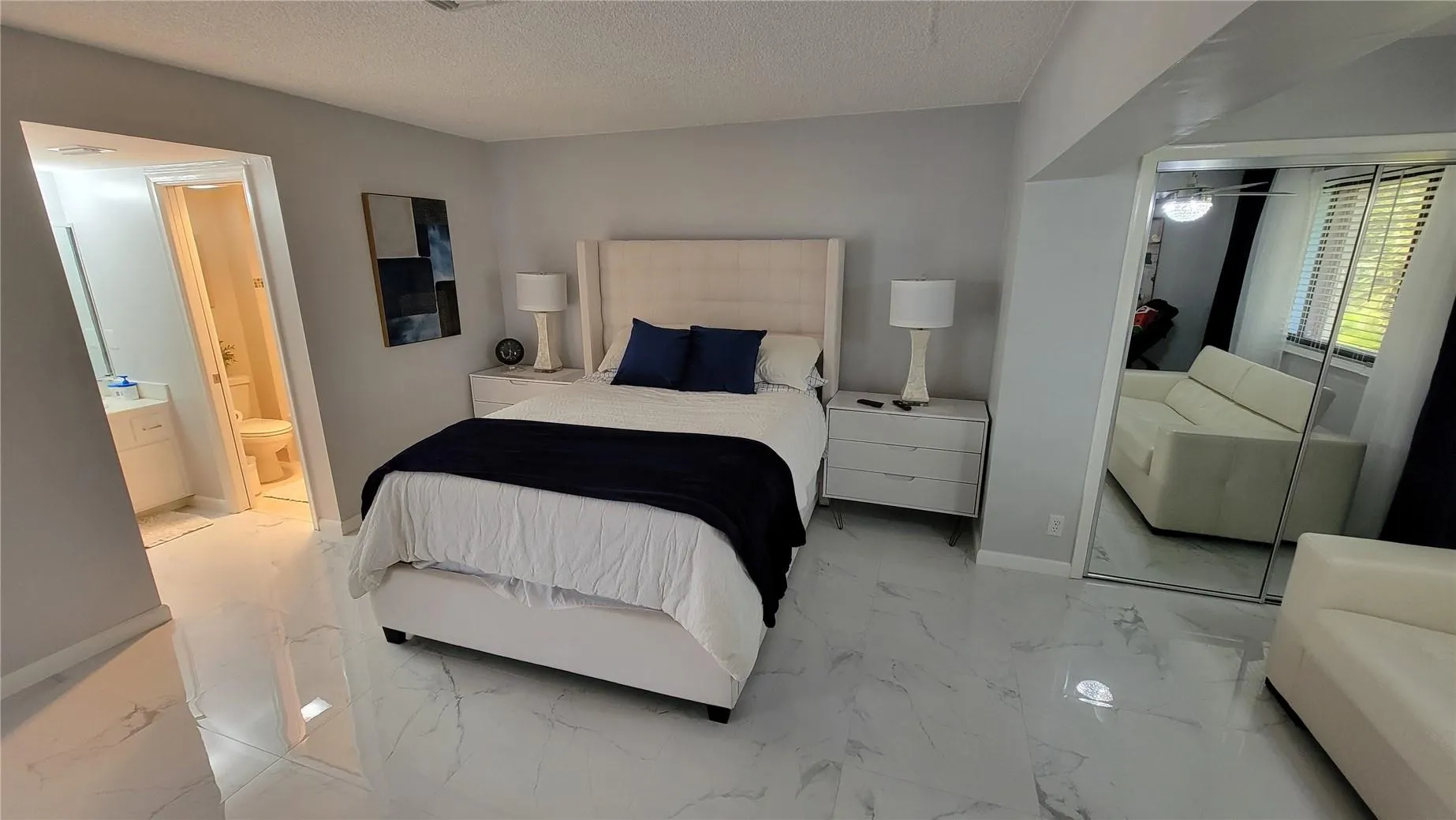 1801 Presidential Way, #D202