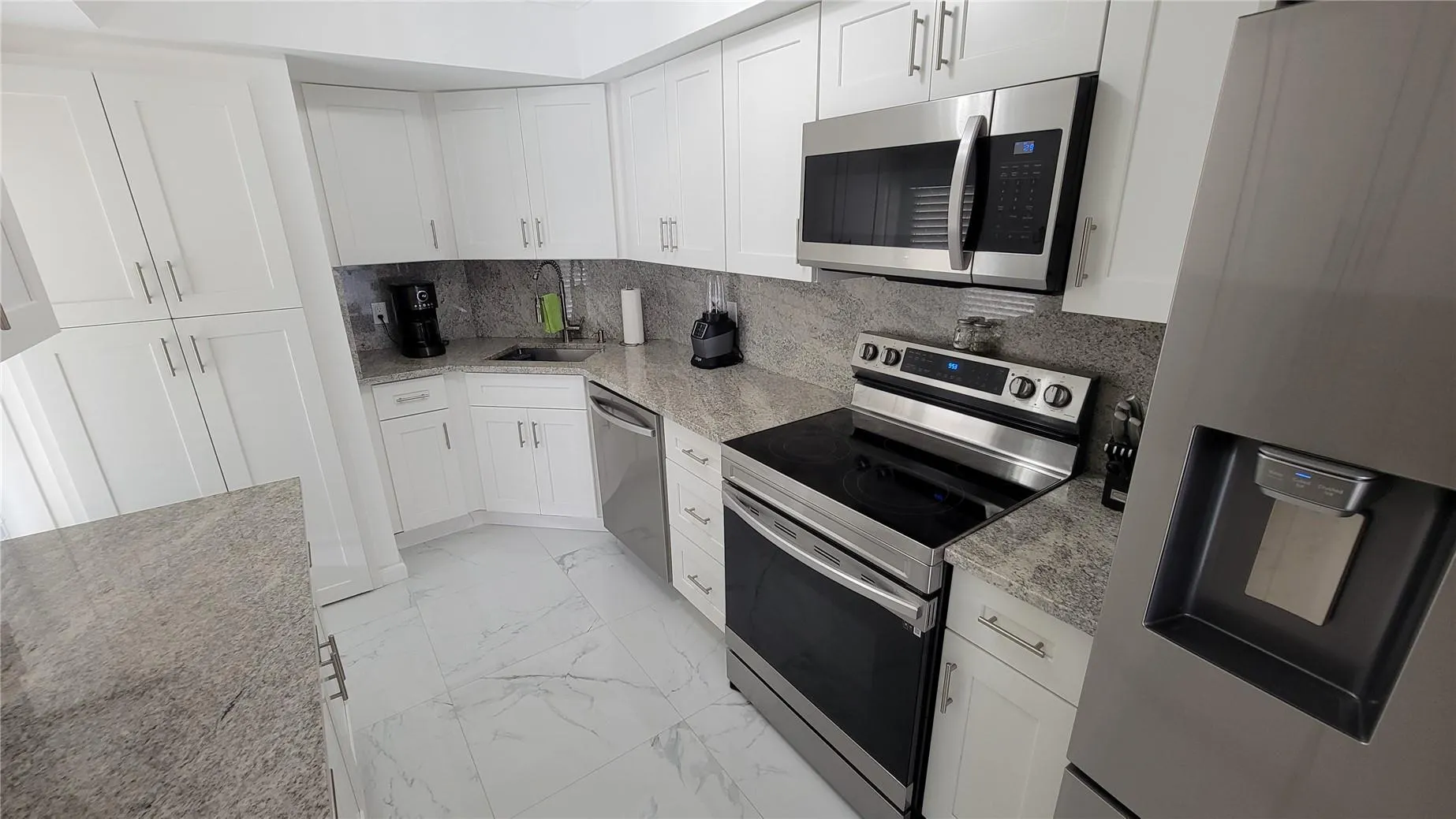1801 Presidential Way, #D202