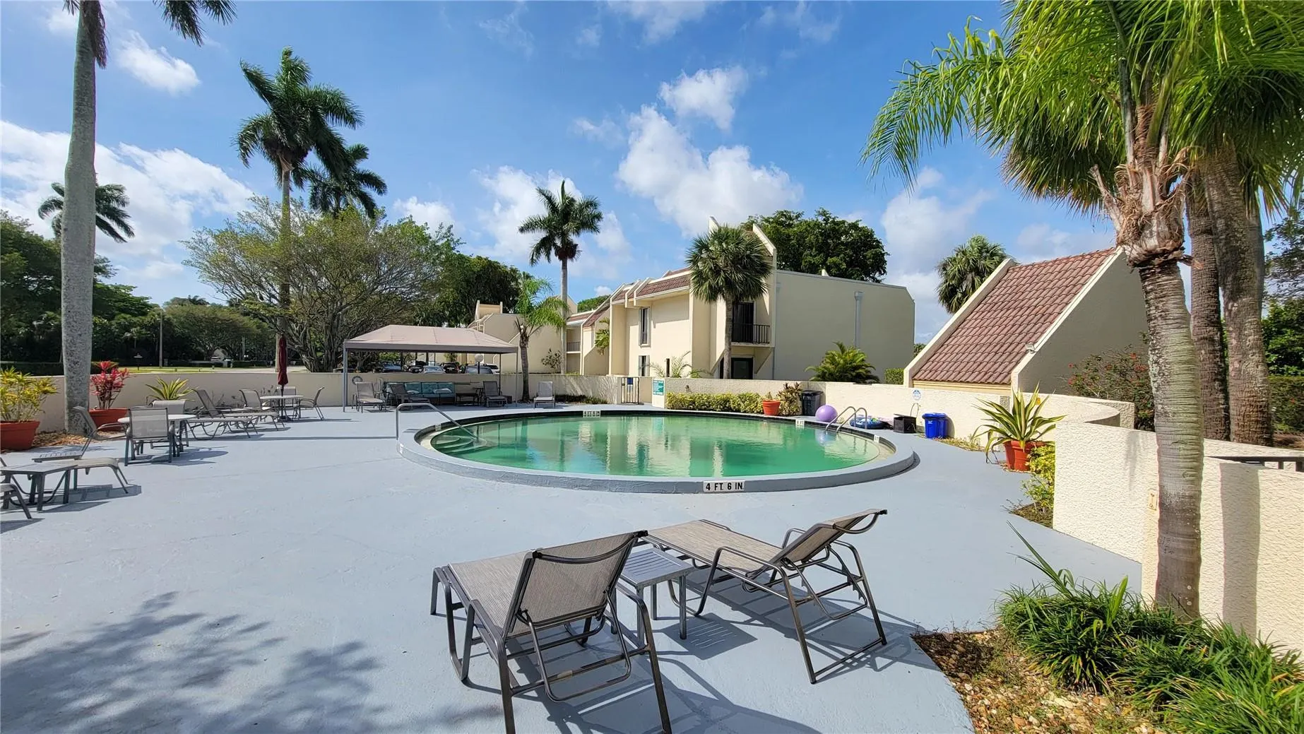 1801 Presidential Way, #D202