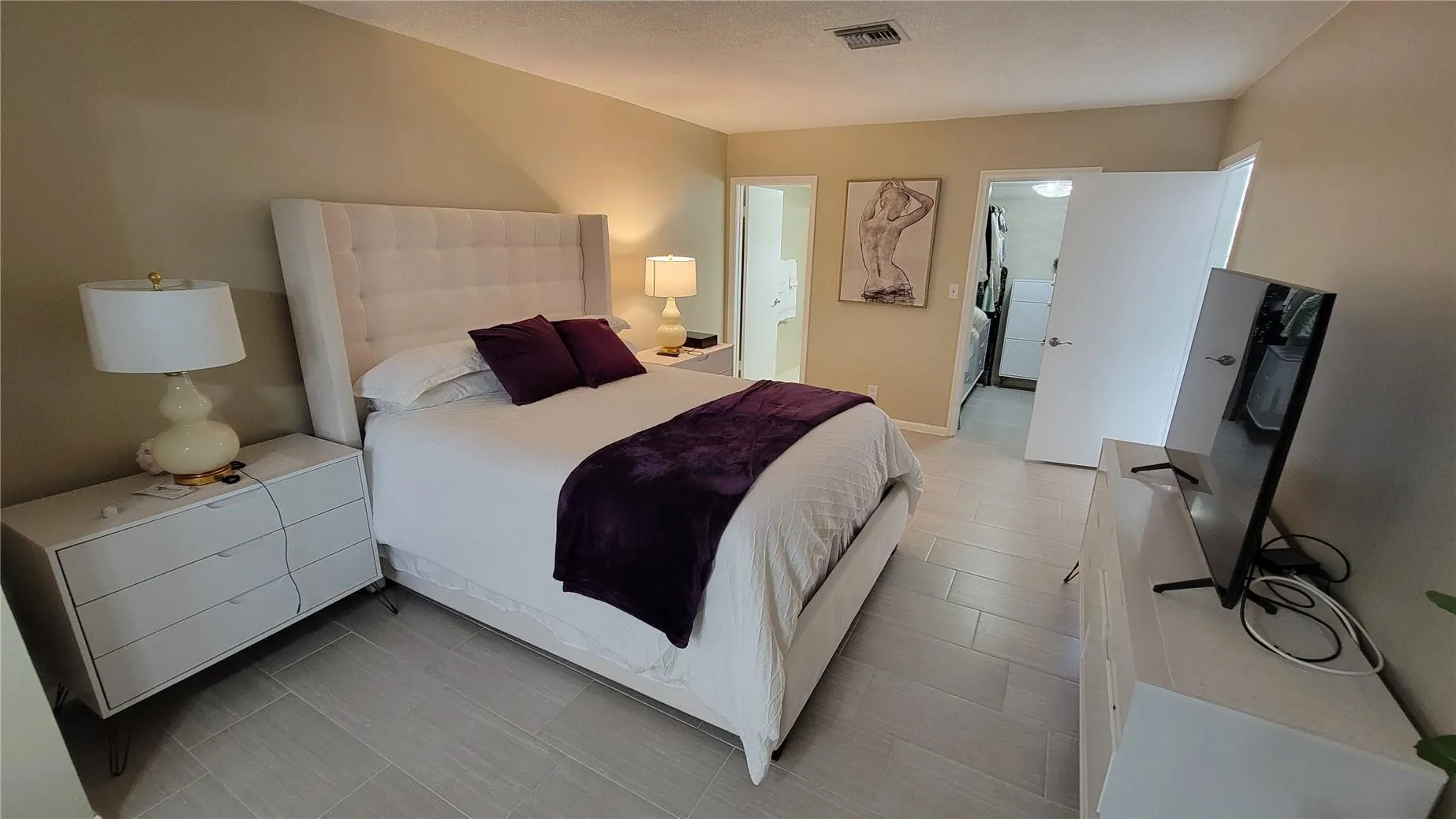1801 Presidential Way, #D202