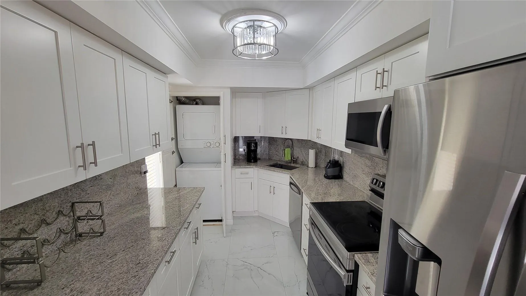 1801 Presidential Way, #D202