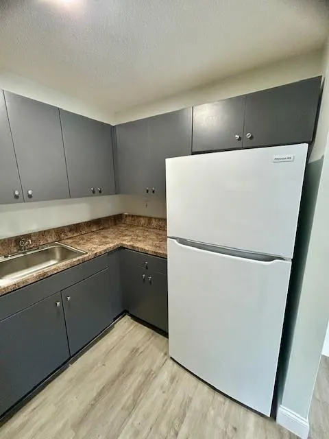 6601 SW 46th St, #204
