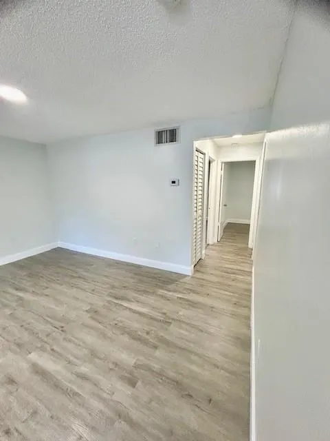 6601 SW 46th St, #204