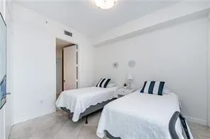 18101 Collins Ave, #1604