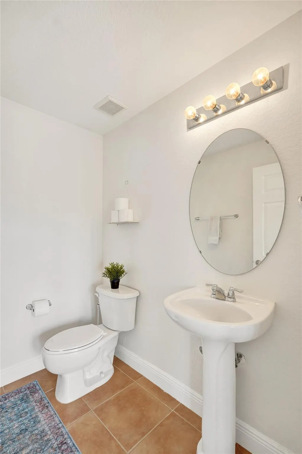 228 SW 6th Ct