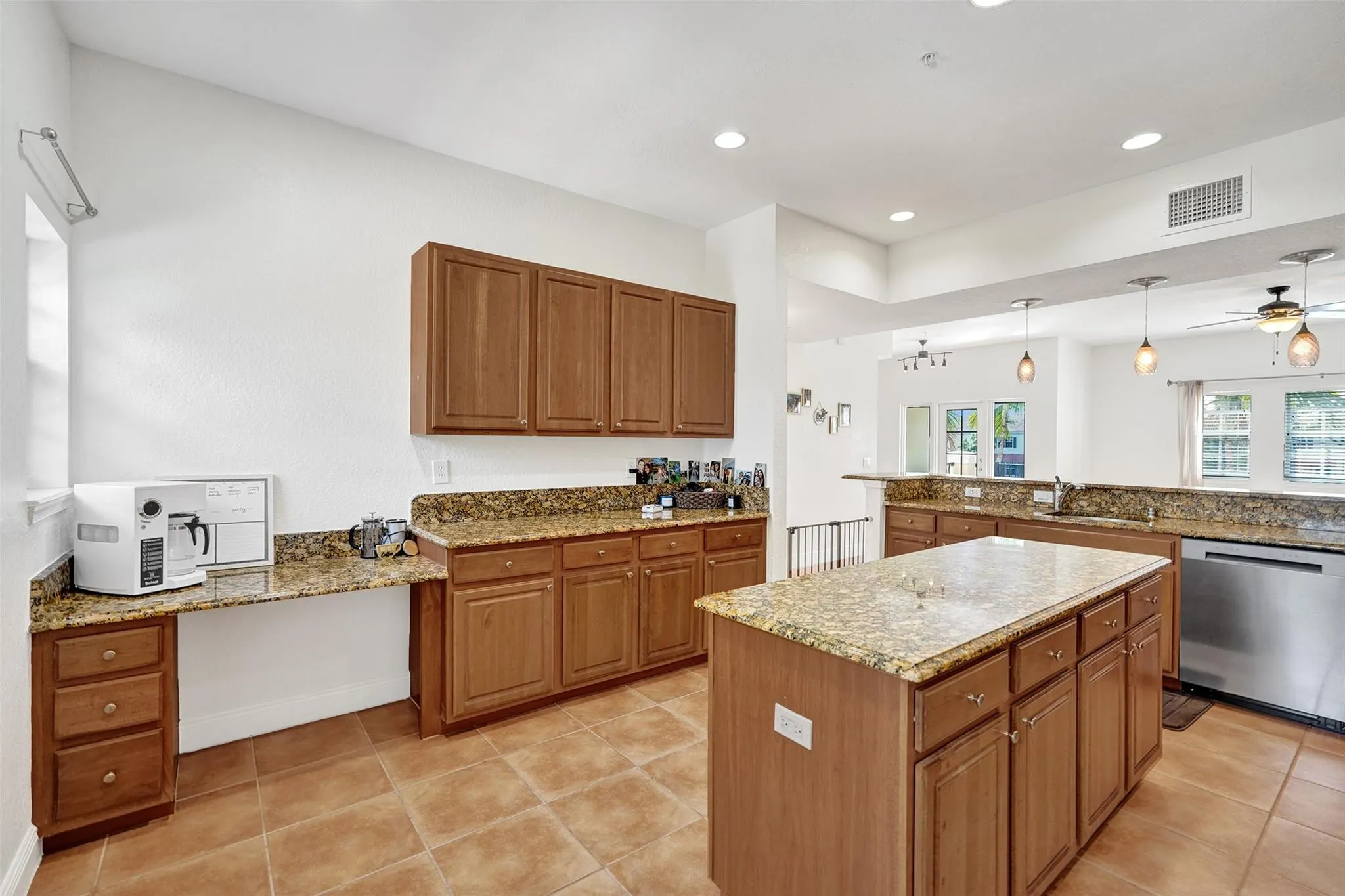 228 SW 6th Ct
