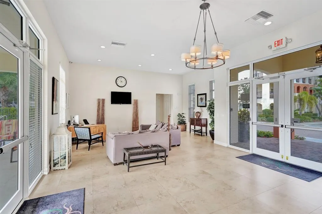 228 SW 6th Ct