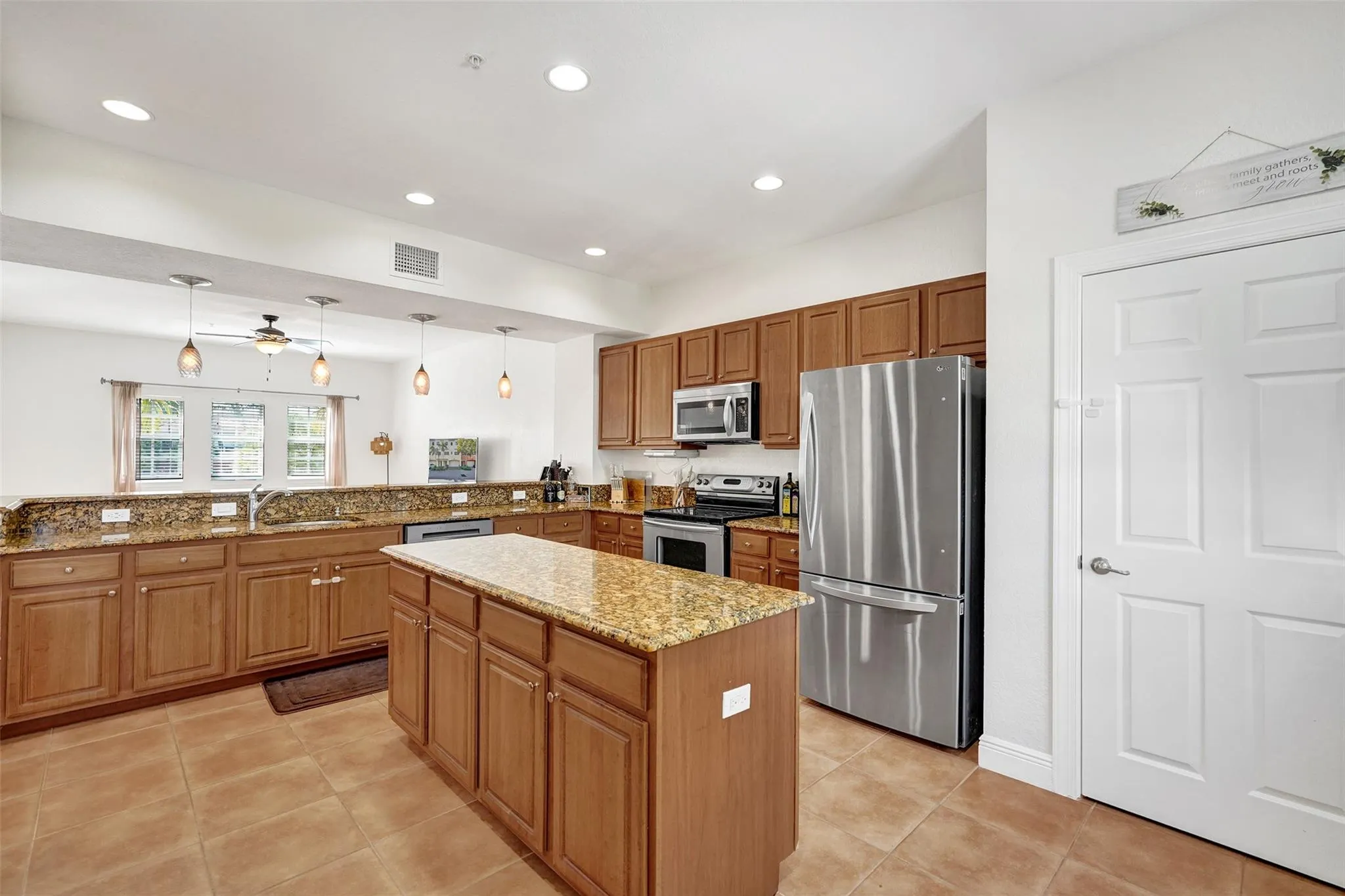 228 SW 6th Ct