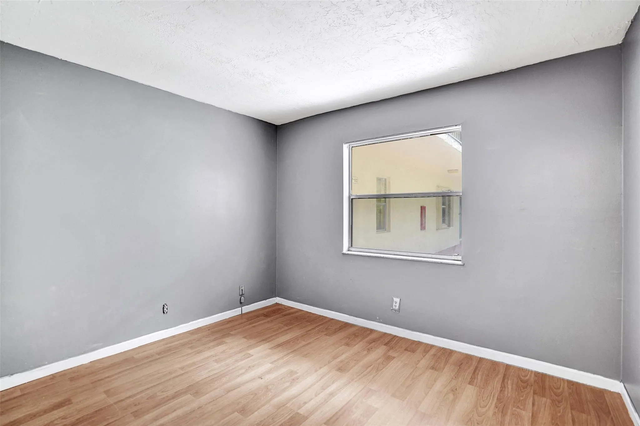 2801 Somerset Dr, #101