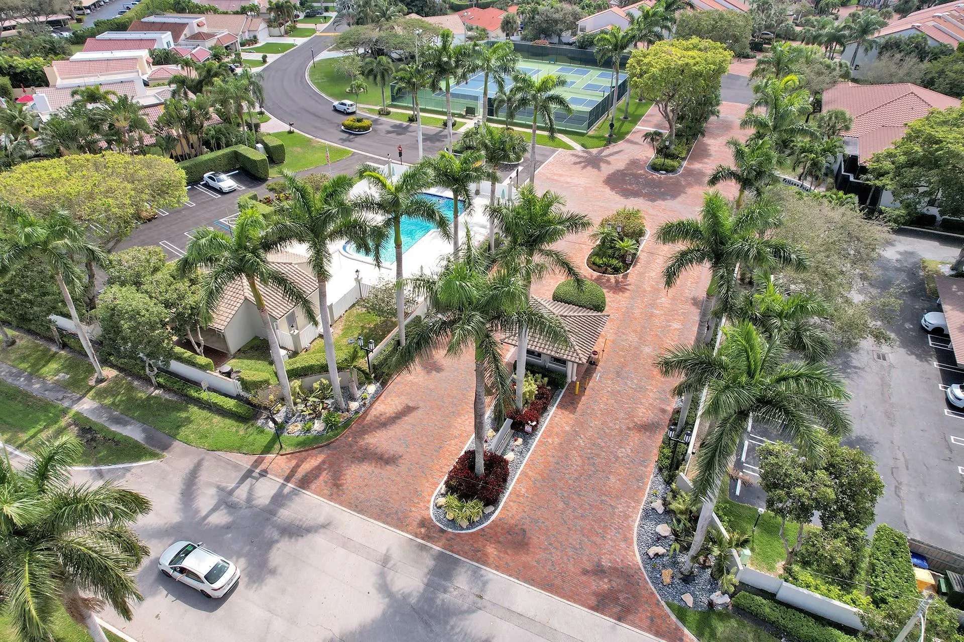 3578 Commodore Cir