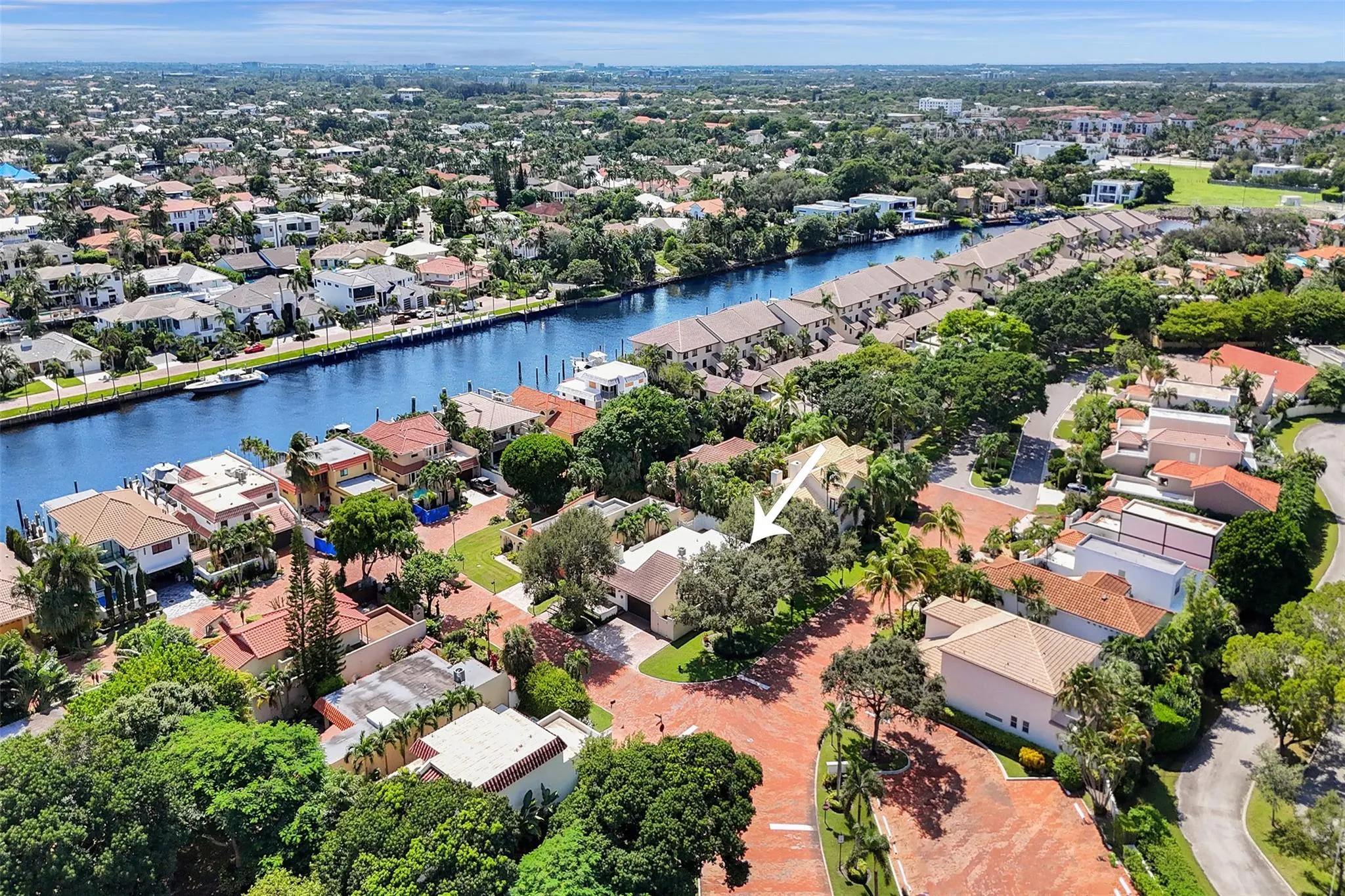 3578 Commodore Cir