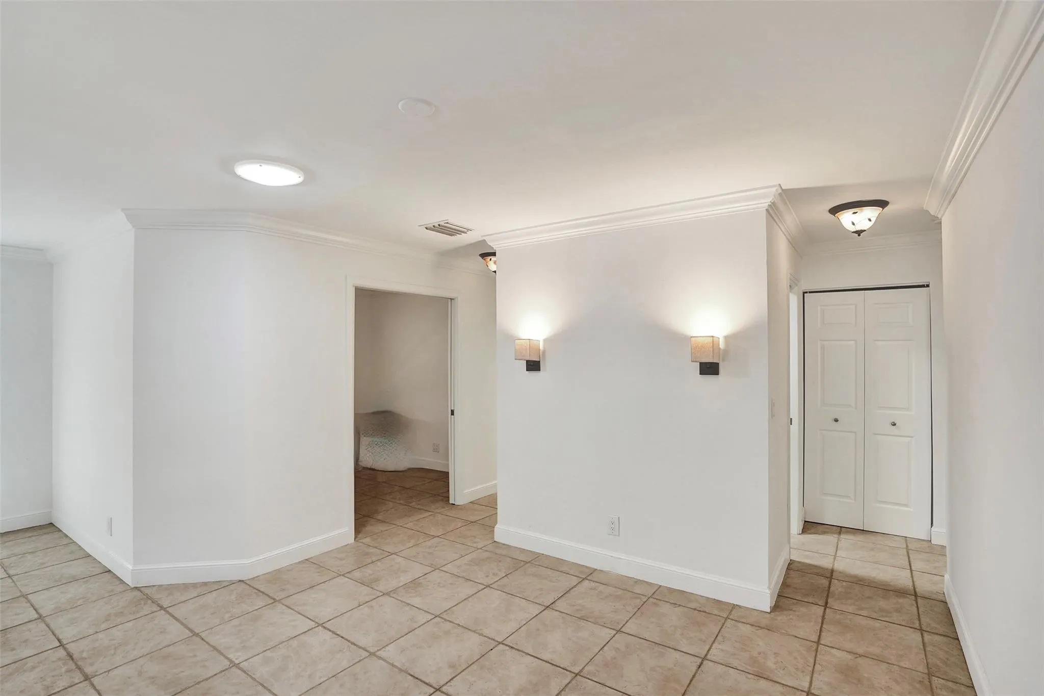 3578 Commodore Cir