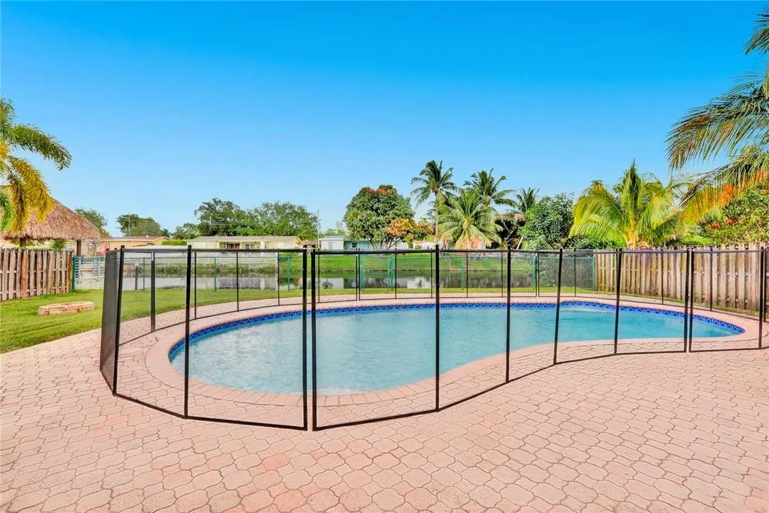 5170 SW 89th Ter