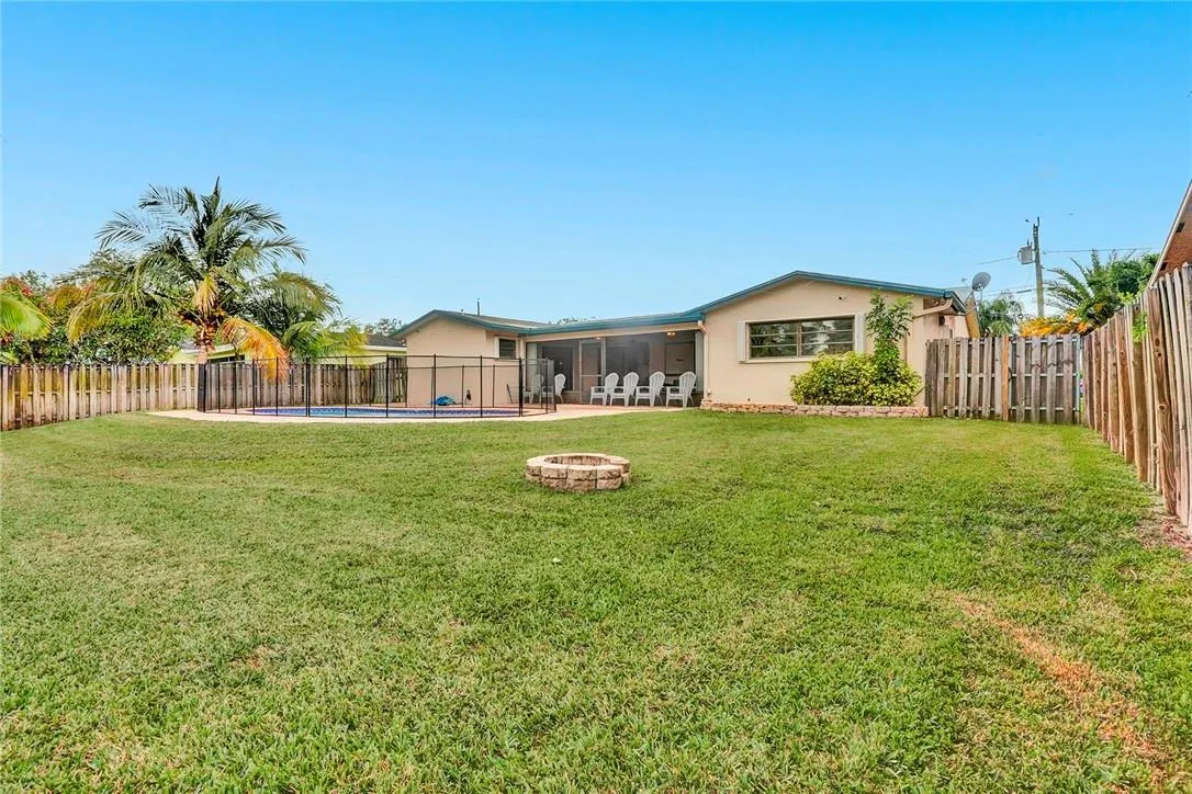 5170 SW 89th Ter