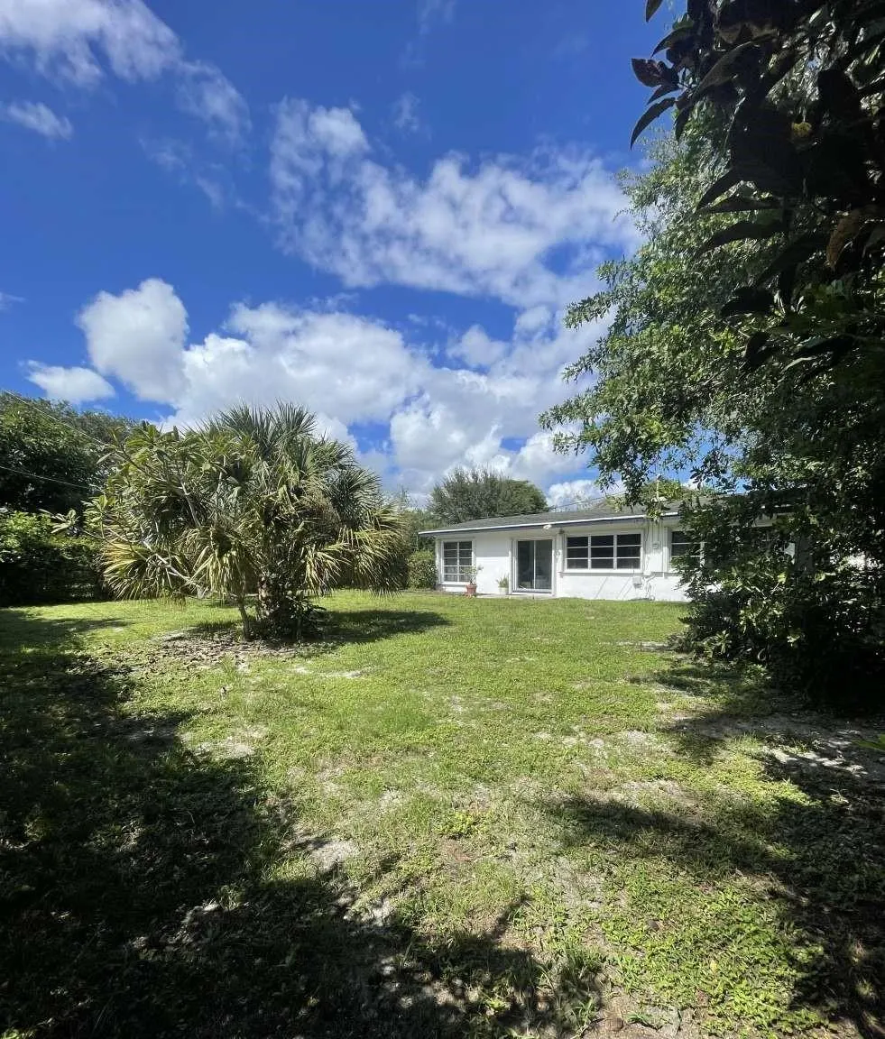 817 Buttonwood Rd