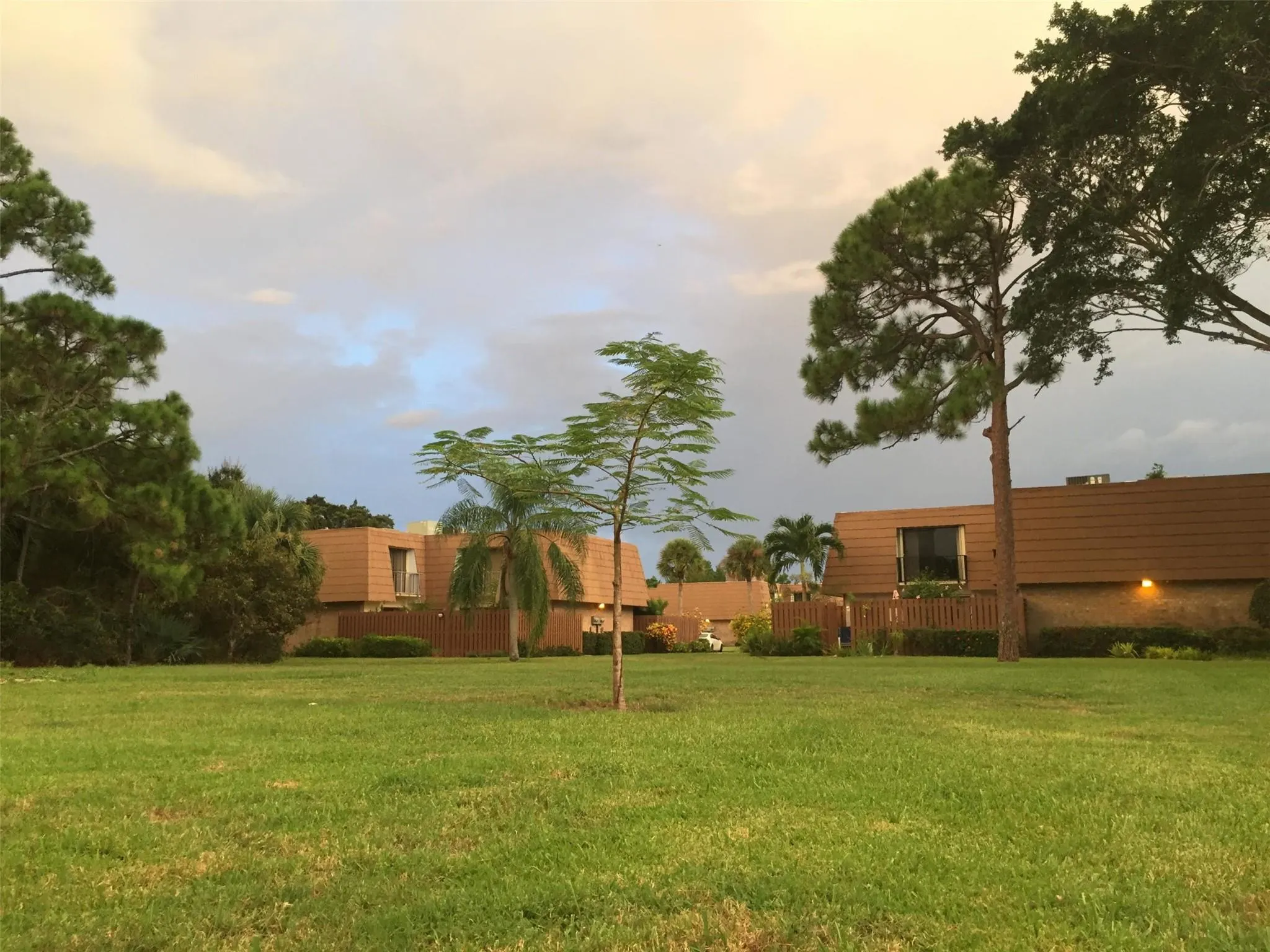 5748 SE Riverboat Dr