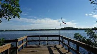 5748 SE Riverboat Dr