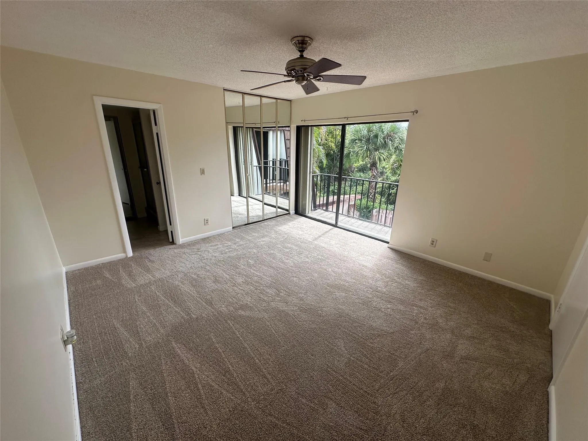 5748 SE Riverboat Dr