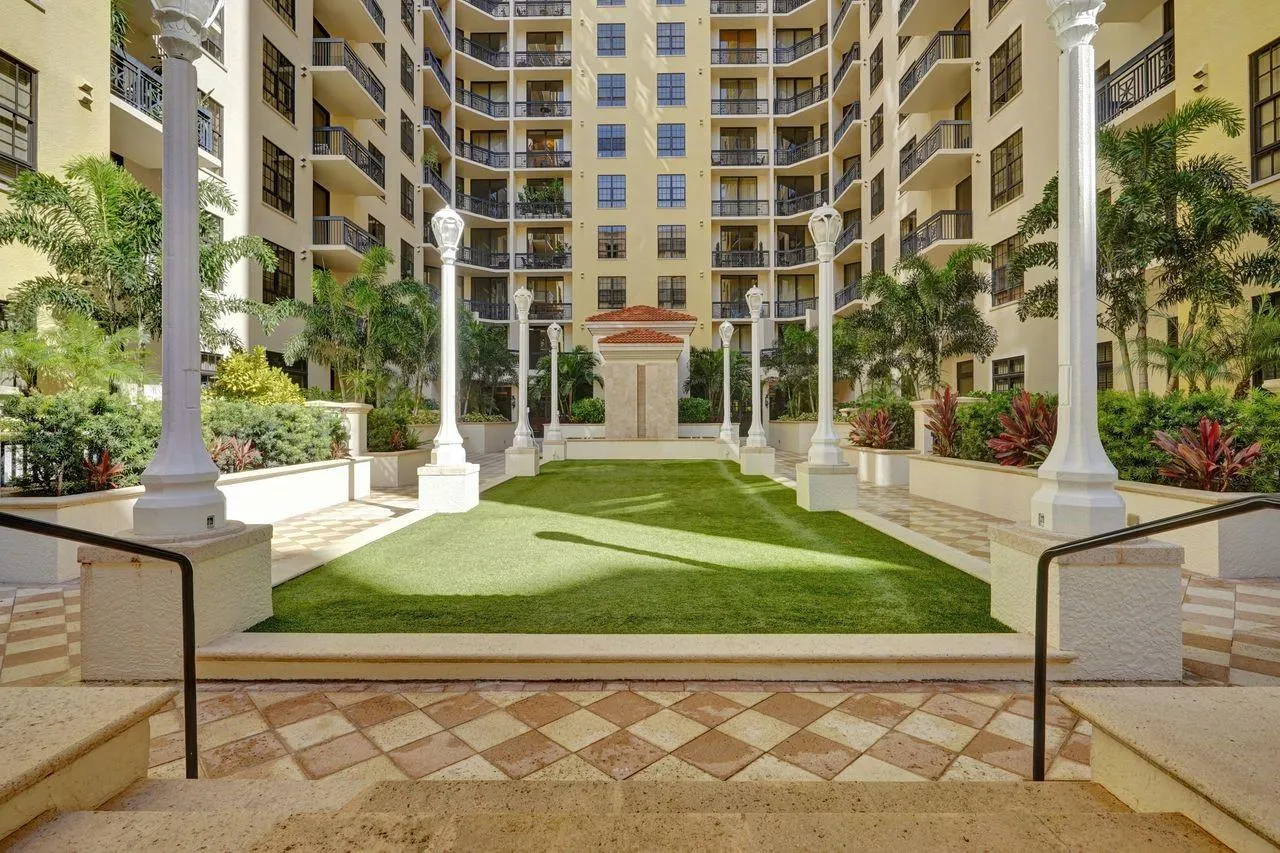 701 S Olive Avenue, #1214