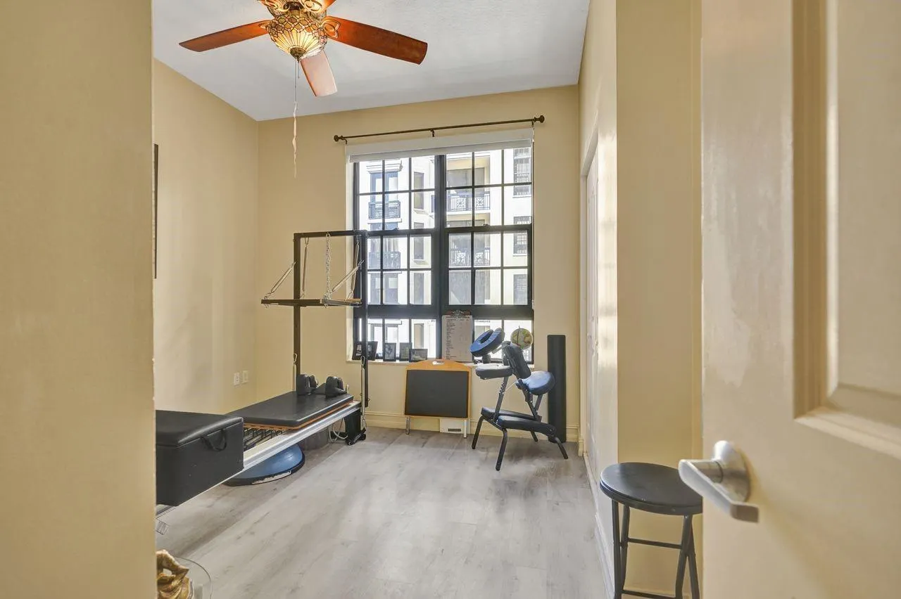 701 S Olive Avenue, #1214