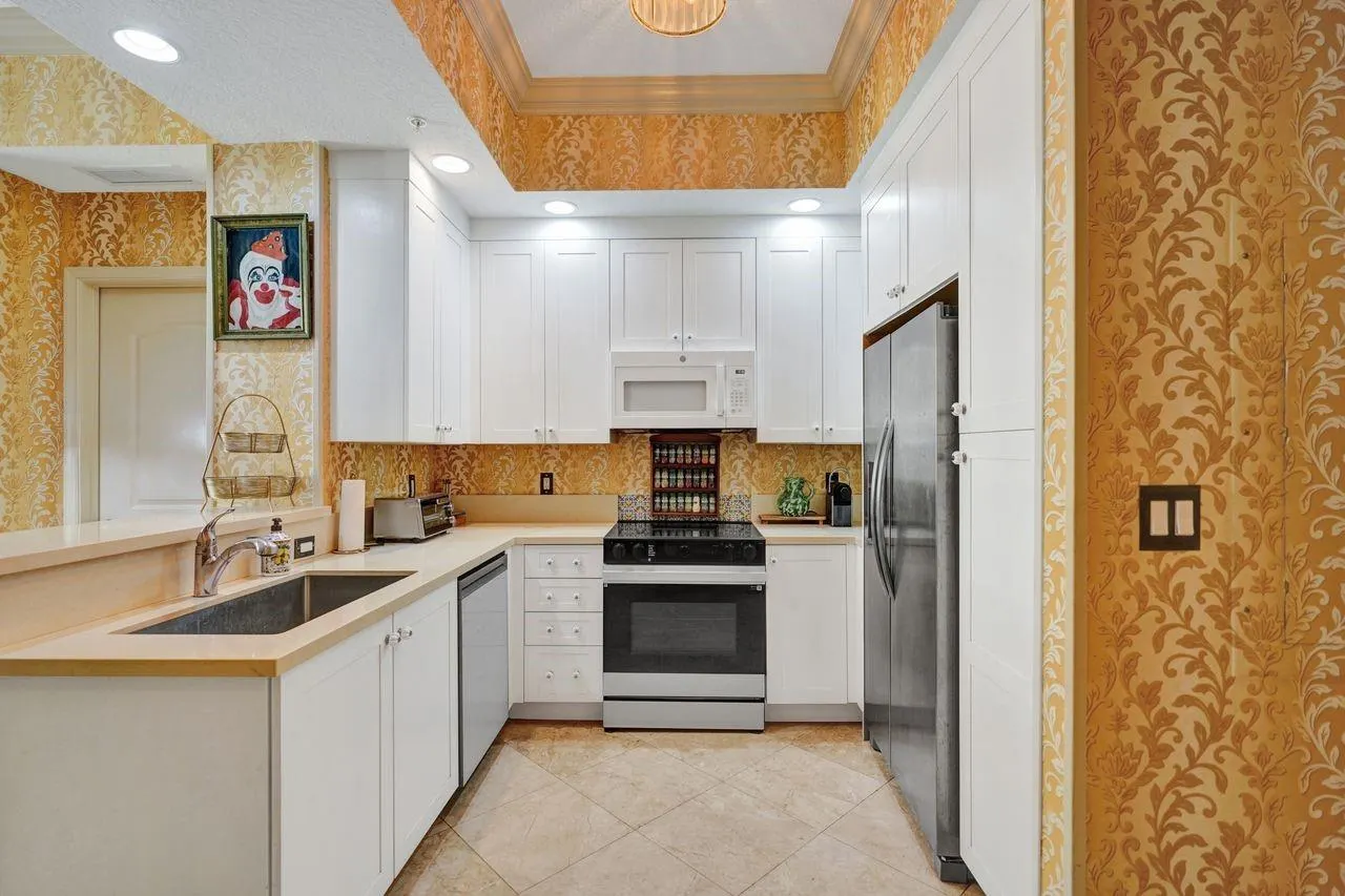 701 S Olive Avenue, #1214