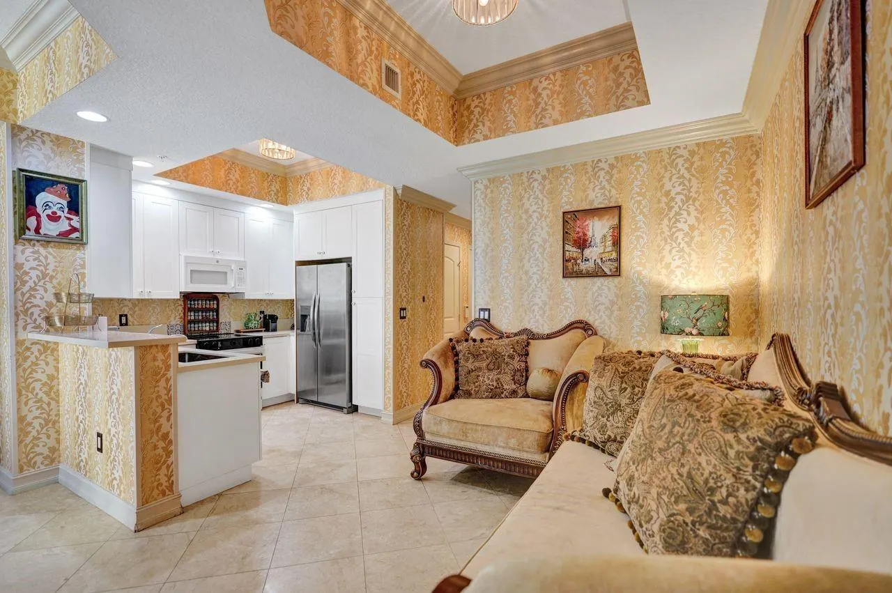 701 S Olive Avenue, #1214