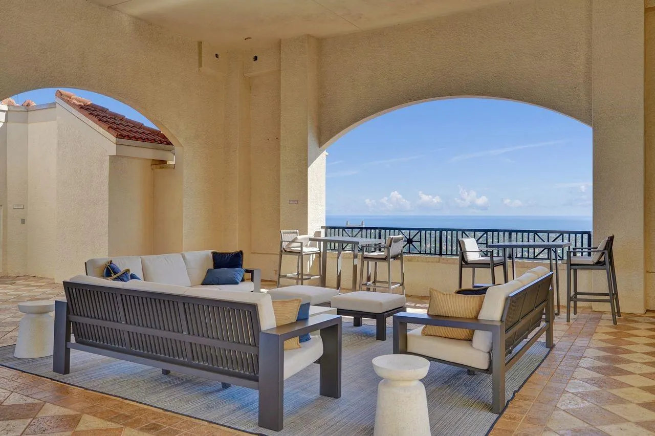 701 S Olive Avenue, #1214