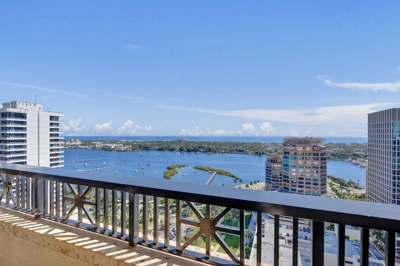 701 S Olive Avenue, #1214