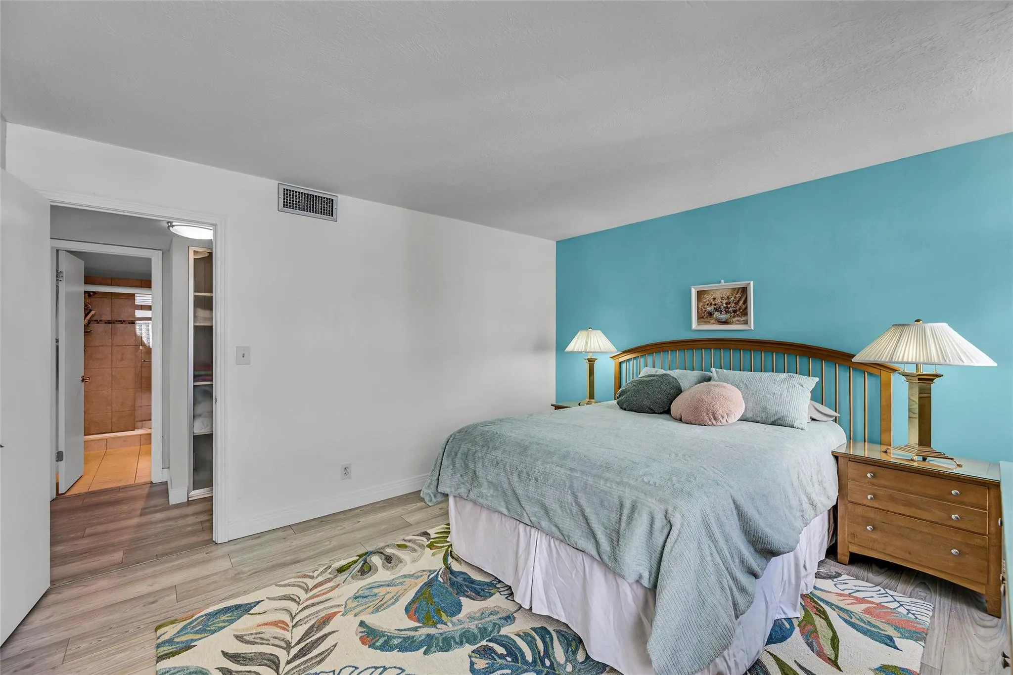 3015 N Ocean Blvd., #15F