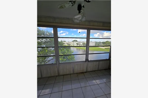 4058 Harwood  E, #4058