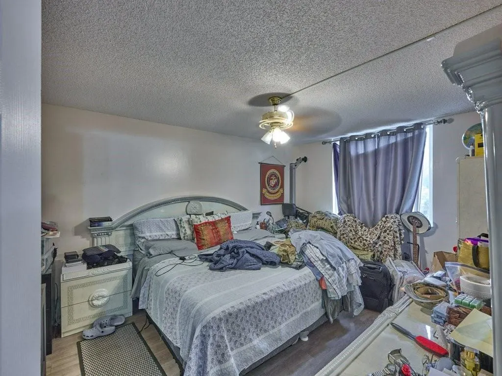 3253 Riverside Dr, #D-301