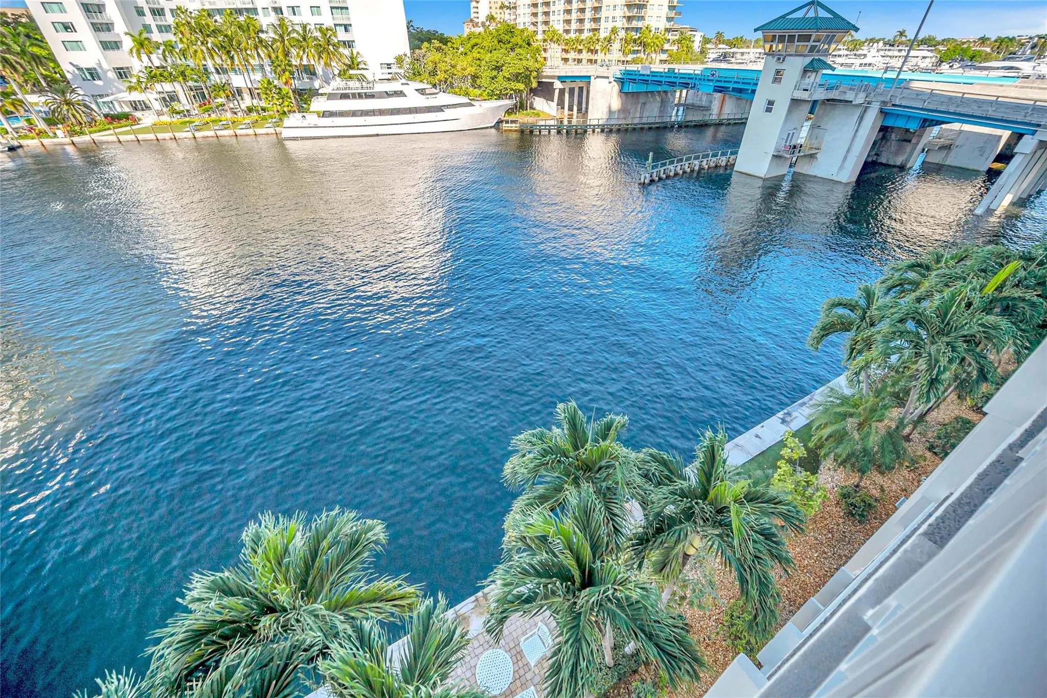 2800 E Sunrise Blvd, #5B