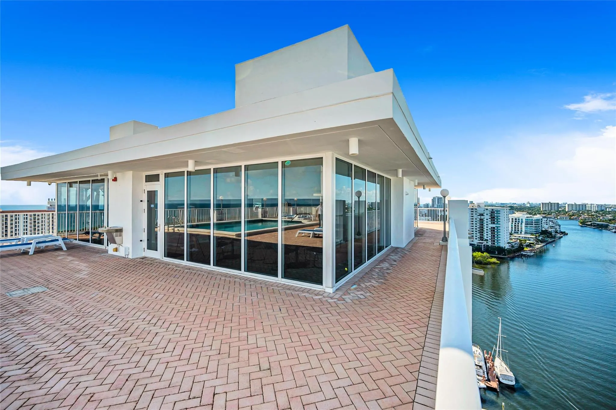 2800 E Sunrise Blvd, #5B