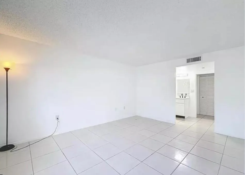 4304 NW 9th Ave, #2-3C