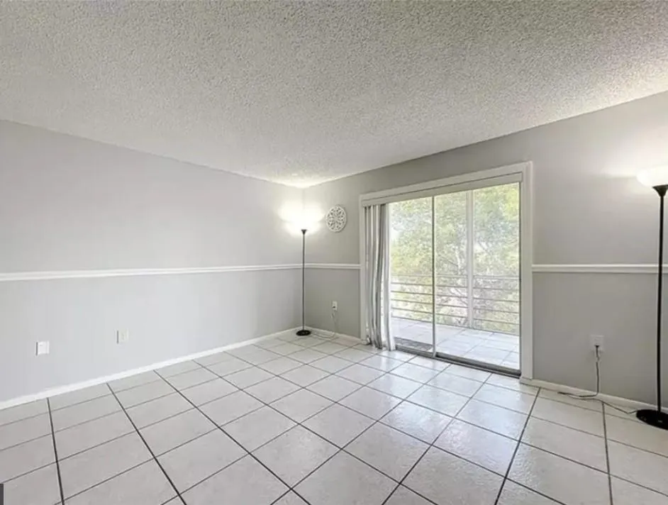 4304 NW 9th Ave, #2-3C